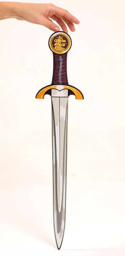 Волшебный меч с коричневой рукоятью