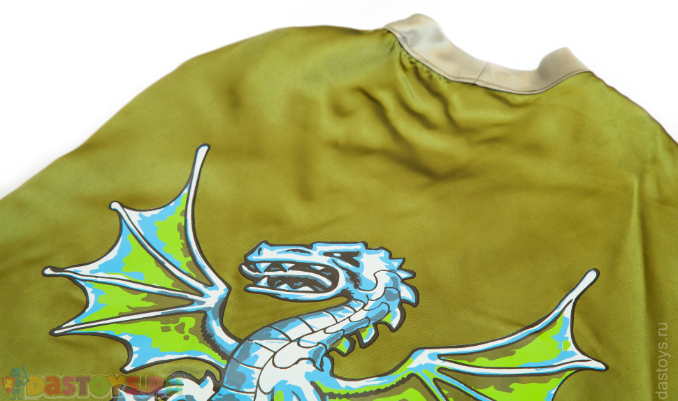 Волщебный дракон на зеленом плаще