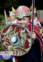 Карнавальный костюм викинга с топориком