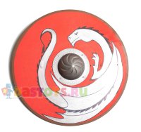Деревянный круглый щит игрушечный, серый дракон на красном фоне